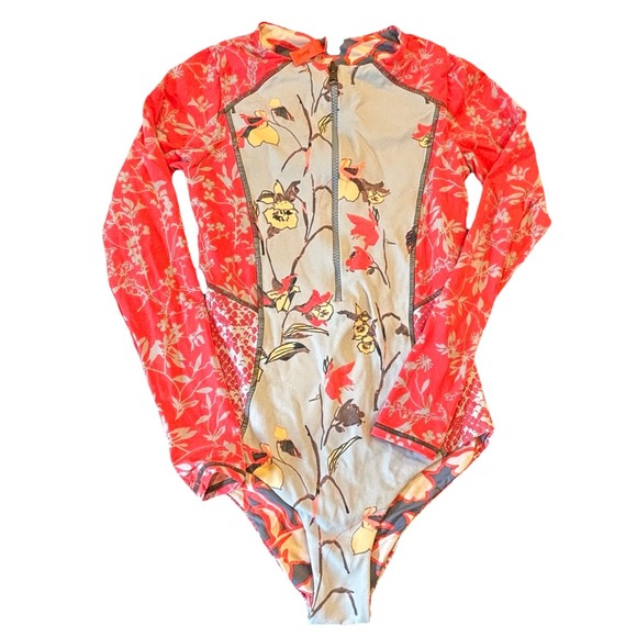 Maaji Long Sleeve Surf Suit with Zip Front One Piece Reversible Size Medium - Picture 2 of 6